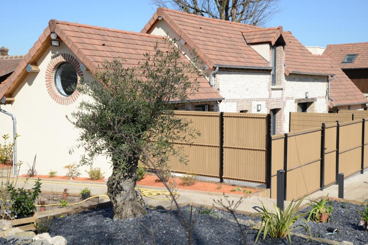 L'Hostellerie D'Acquigny Exterior photo